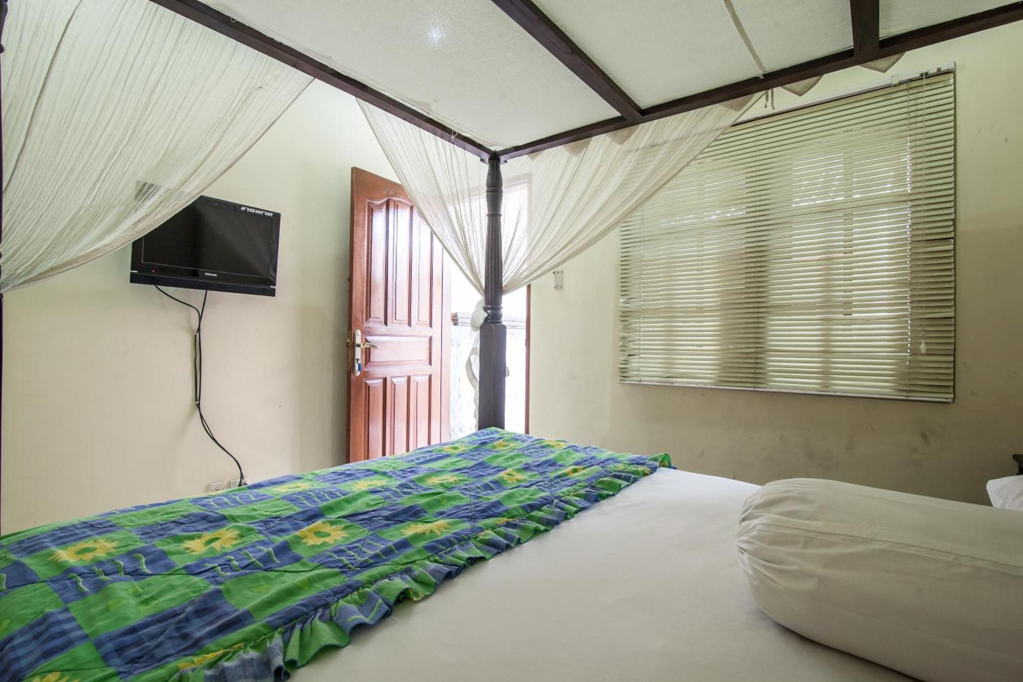 Wisma tamu Lori Beach Seminyak (Bali)